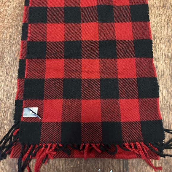 Roots wool scarf - Picture 2 of 4